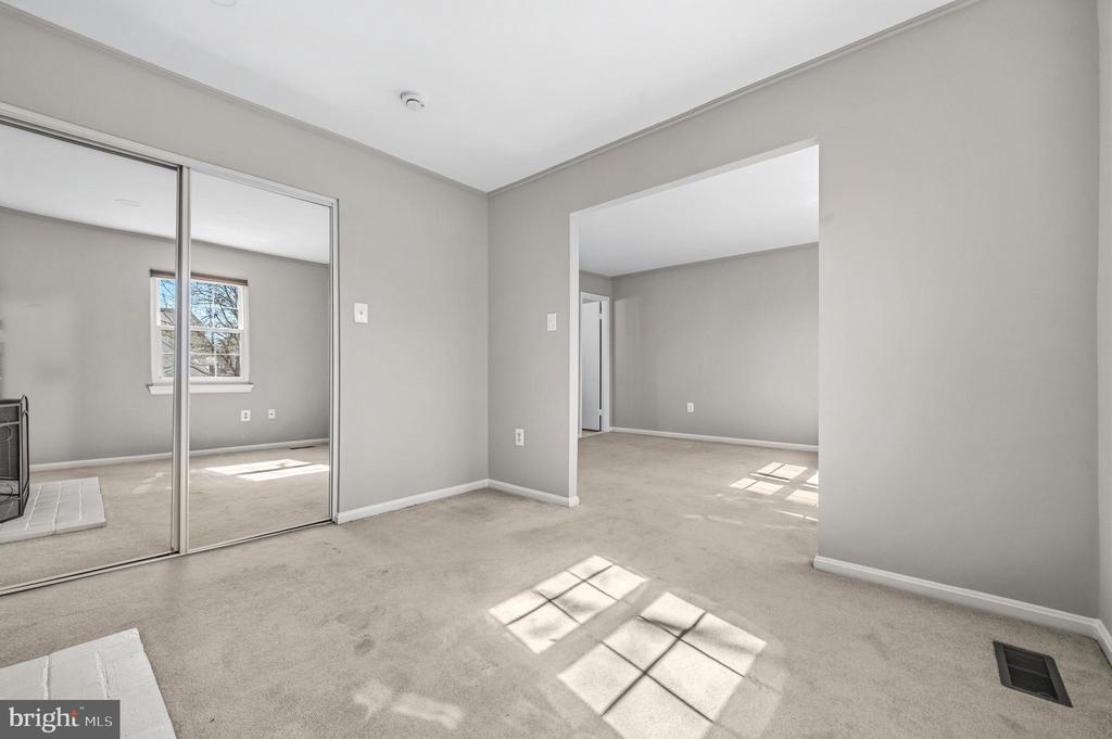 5907 WOOD SORRELS COURT