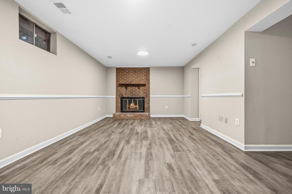 5907 WOOD SORRELS COURT