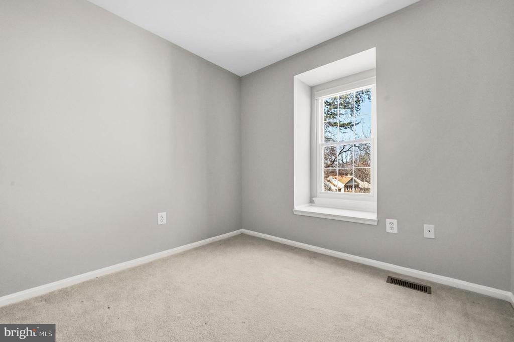 5907 WOOD SORRELS COURT