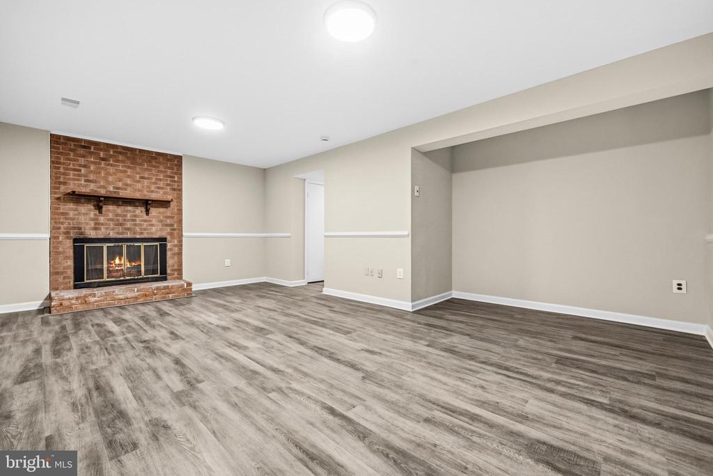 5907 WOOD SORRELS COURT