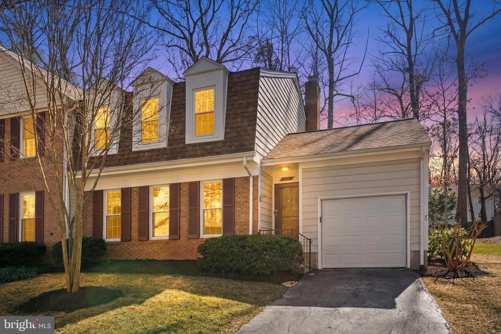 5907 WOOD SORRELS COURT