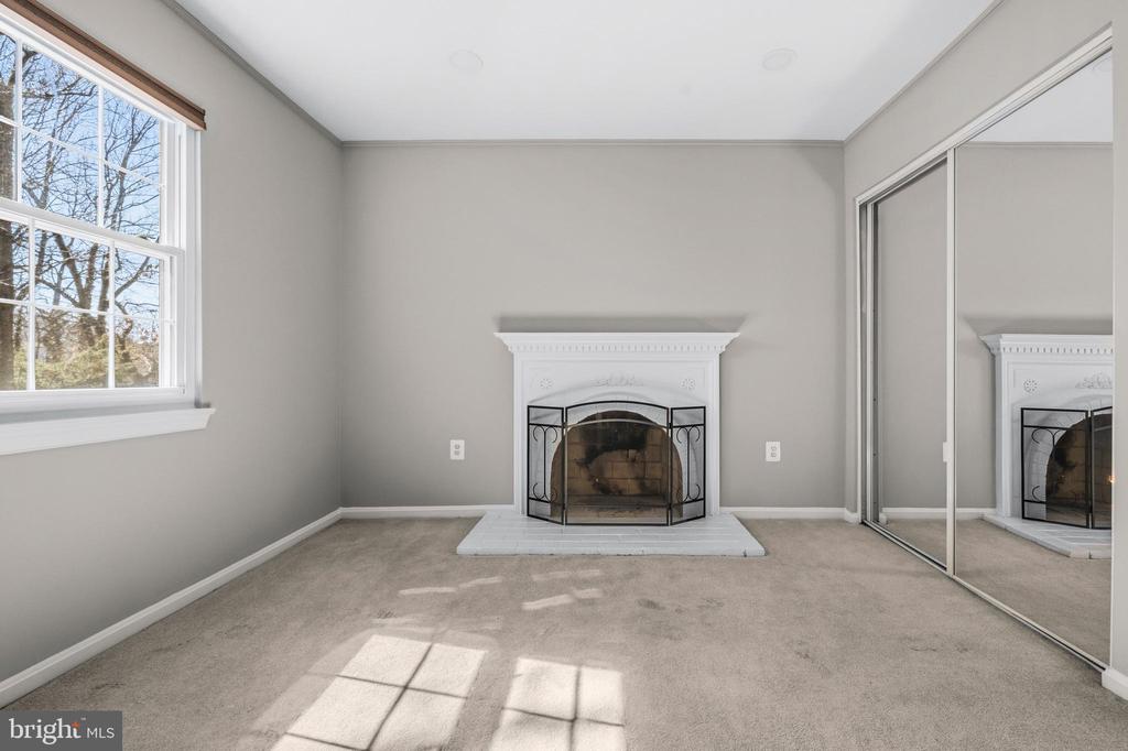 5907 WOOD SORRELS COURT