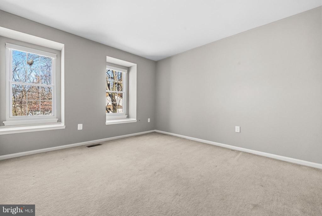 5907 WOOD SORRELS COURT