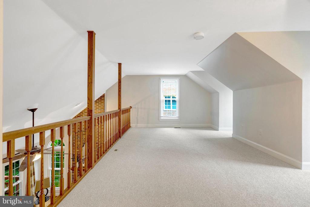 11181 LONGWOOD GROVE DRIVE