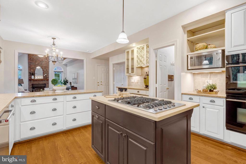 11181 LONGWOOD GROVE DRIVE