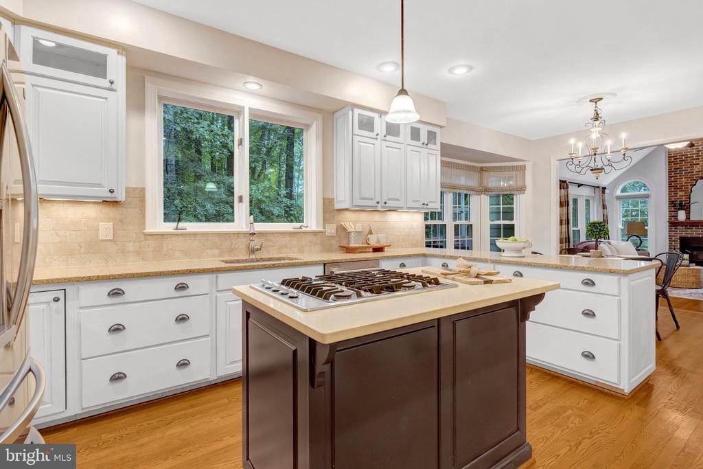 11181 LONGWOOD GROVE DRIVE