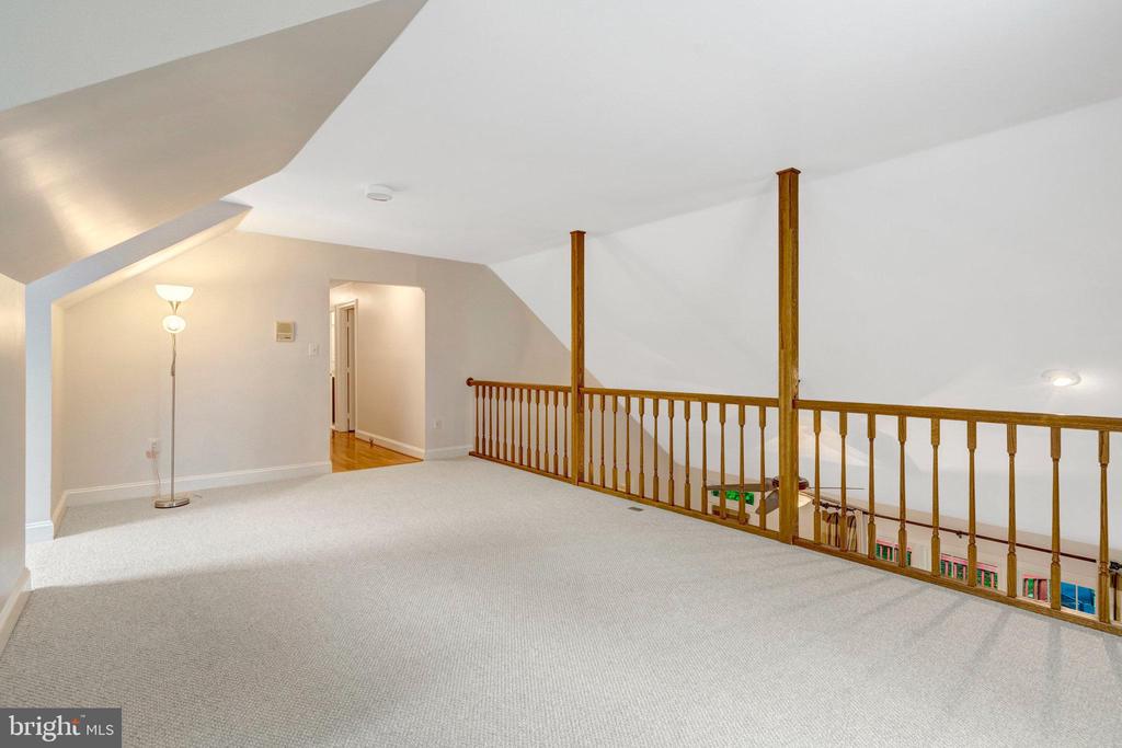 11181 LONGWOOD GROVE DRIVE