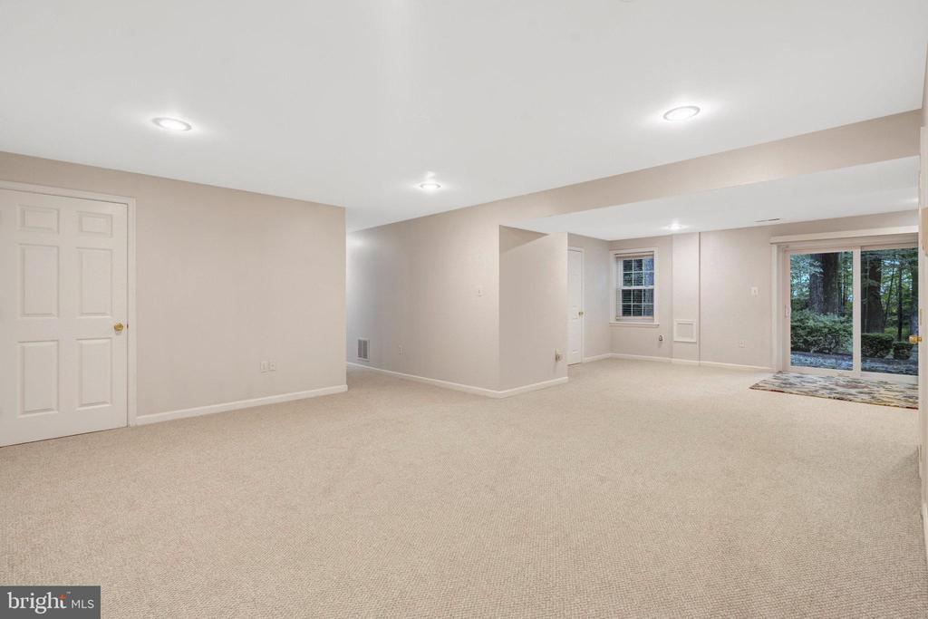 11181 LONGWOOD GROVE DRIVE