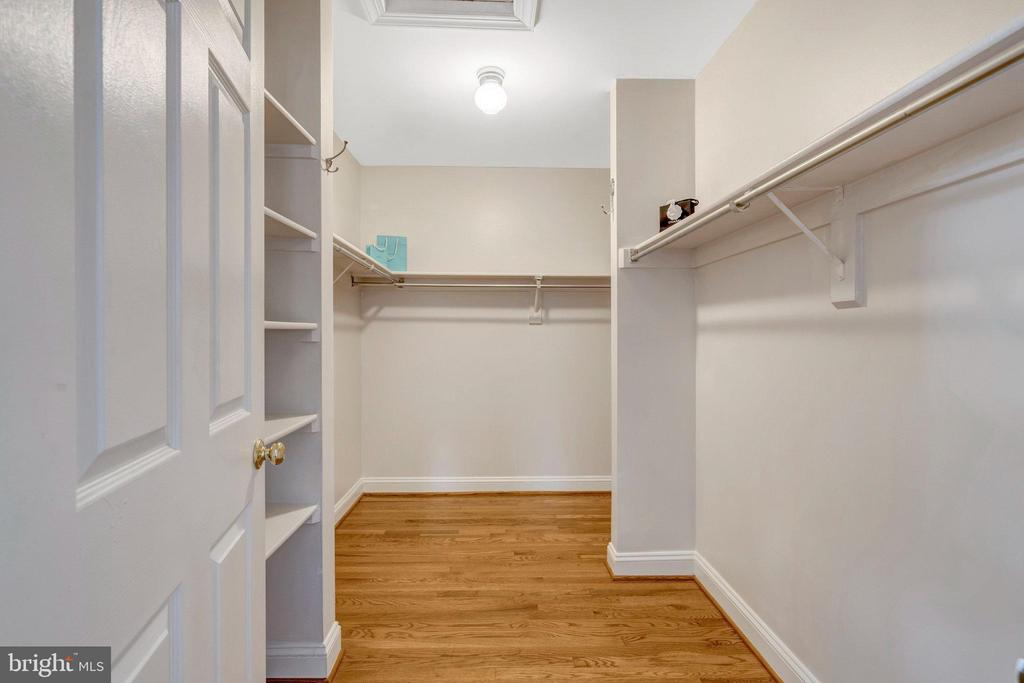 11181 LONGWOOD GROVE DRIVE