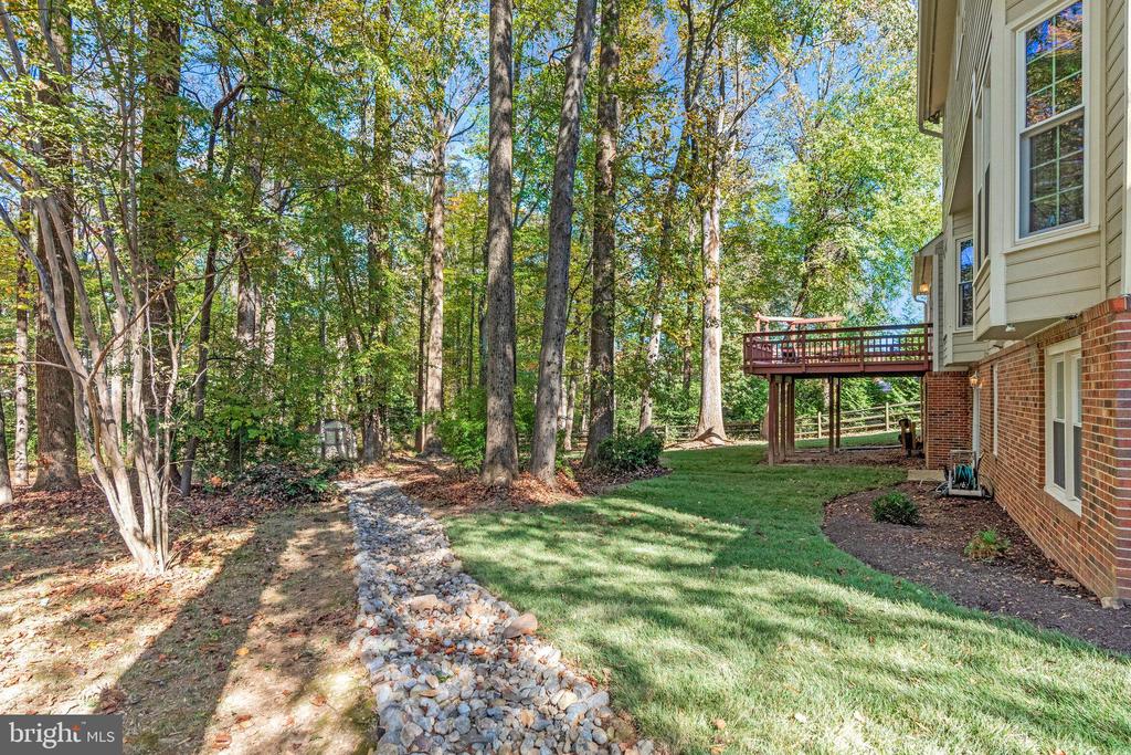 11181 LONGWOOD GROVE DRIVE