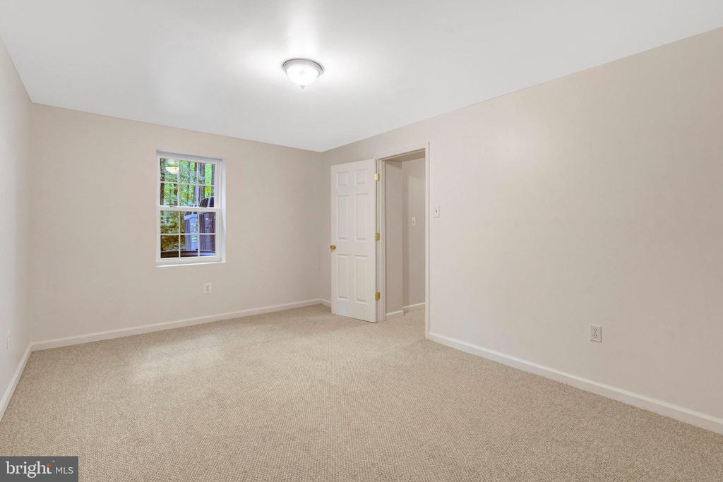 11181 LONGWOOD GROVE DRIVE