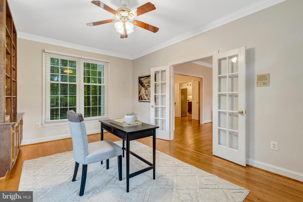 11181 LONGWOOD GROVE DRIVE