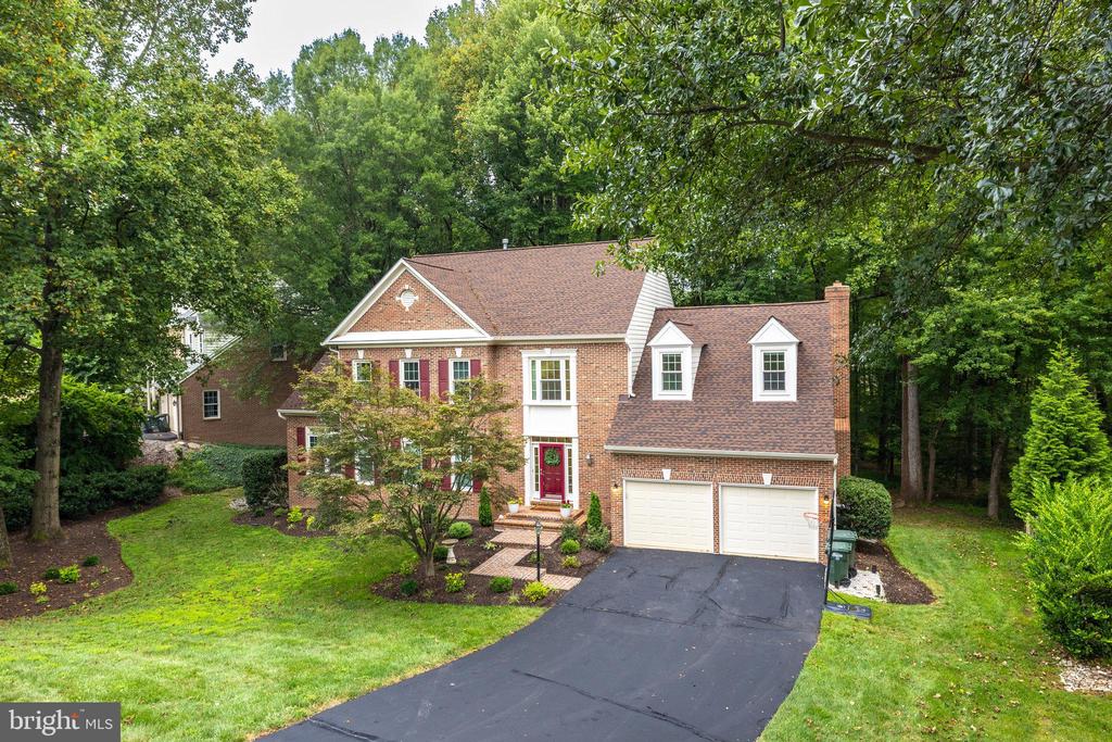 11181 LONGWOOD GROVE DRIVE