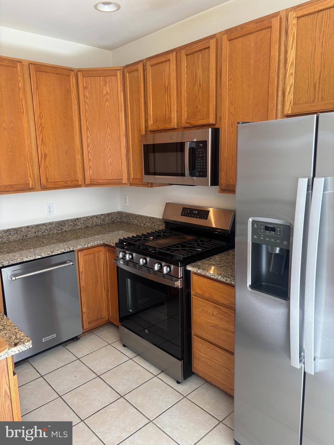 1225 WILD HAWTHORN WAY