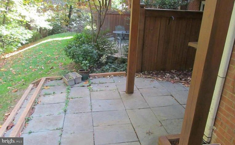 1225 WILD HAWTHORN WAY