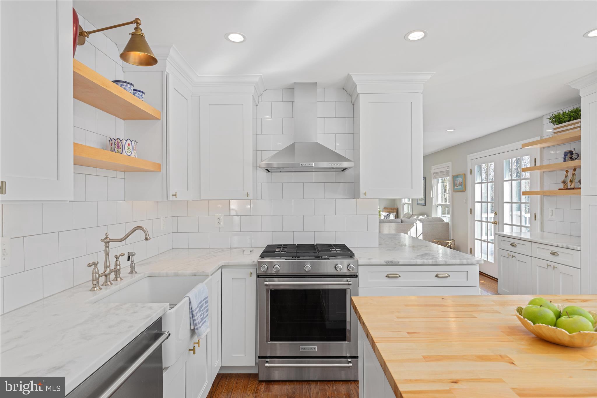 15567 EAGLE TAVERN LANE