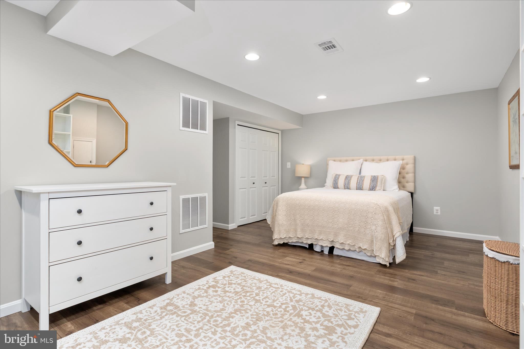 15567 EAGLE TAVERN LANE
