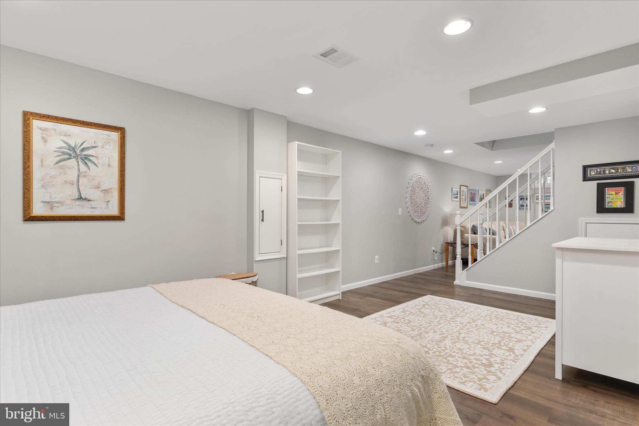 15567 EAGLE TAVERN LANE