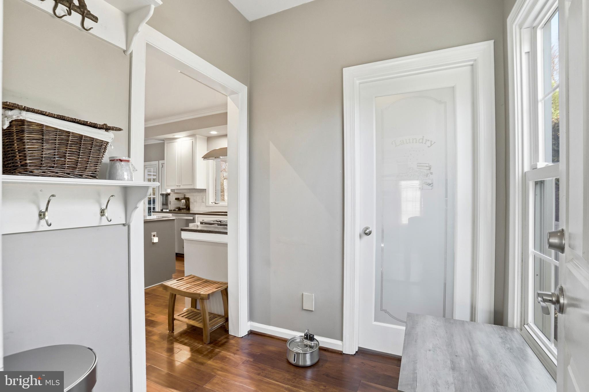 1235 TOTTENHAM COURT