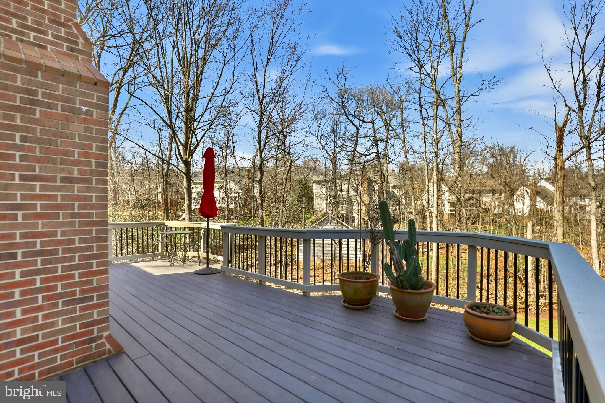 1235 TOTTENHAM COURT