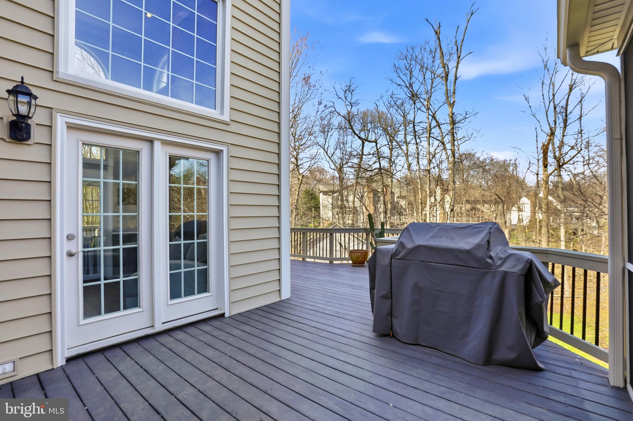 1235 TOTTENHAM COURT