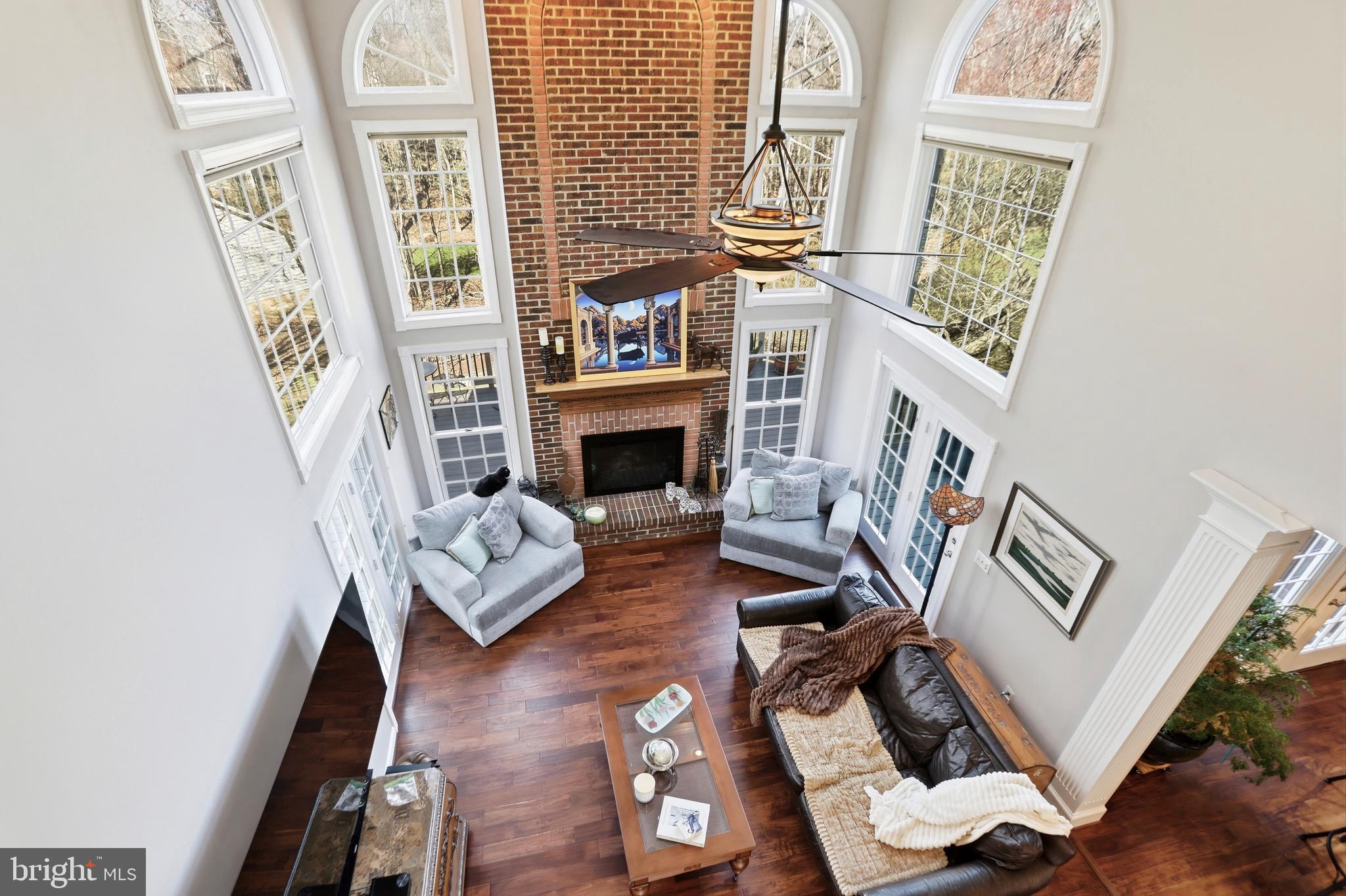 1235 TOTTENHAM COURT