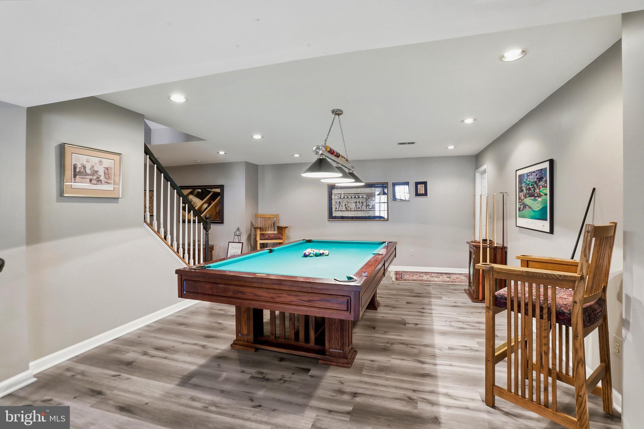 1235 TOTTENHAM COURT