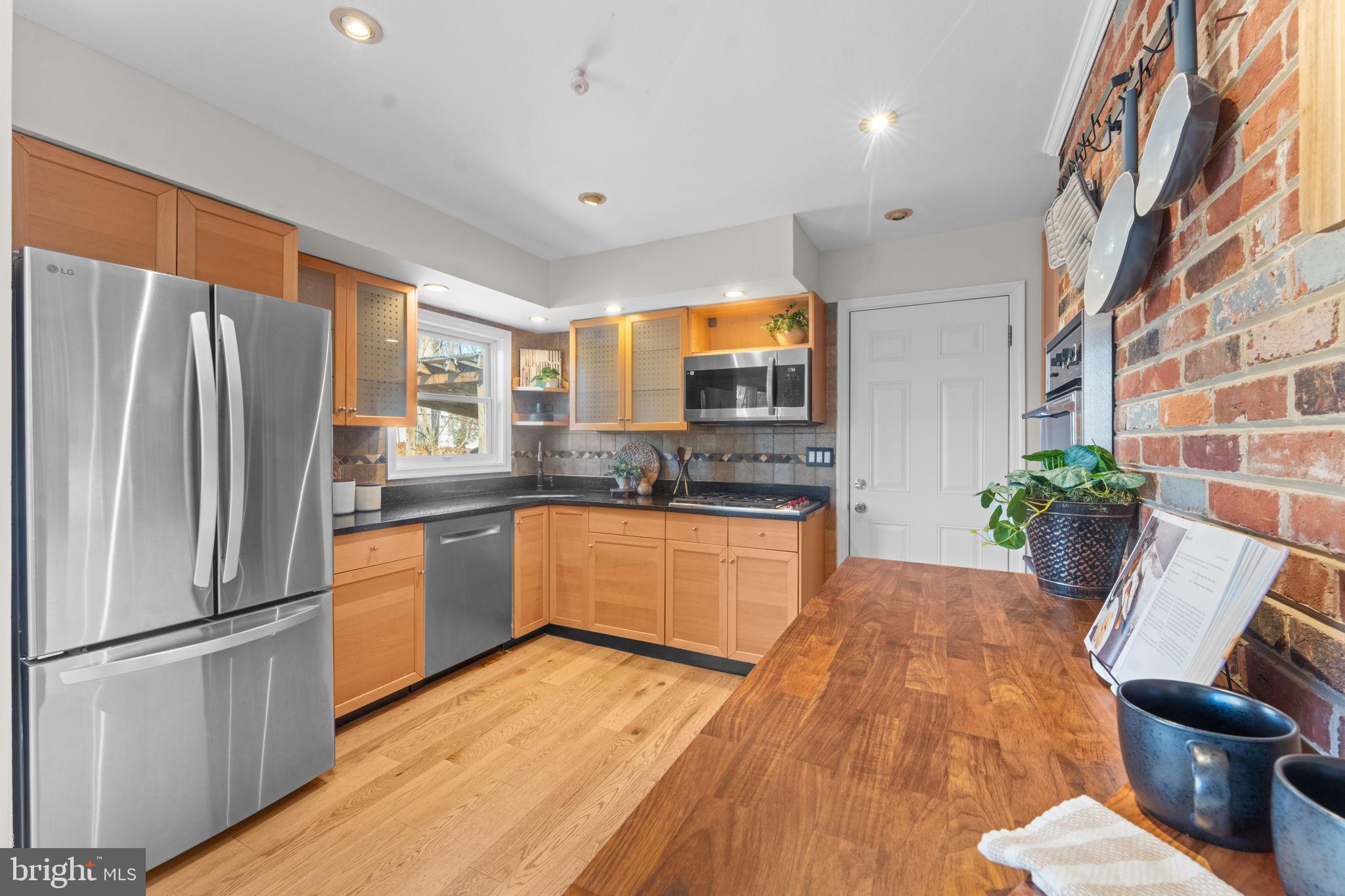 7448 LONG PINE DRIVE