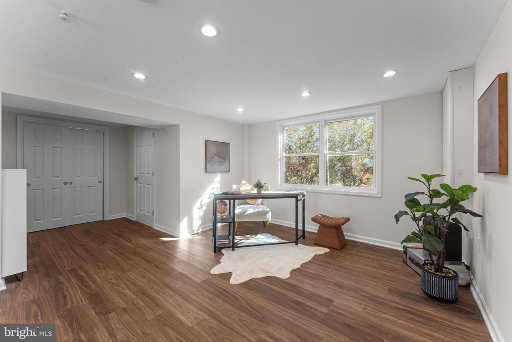7448 LONG PINE DRIVE