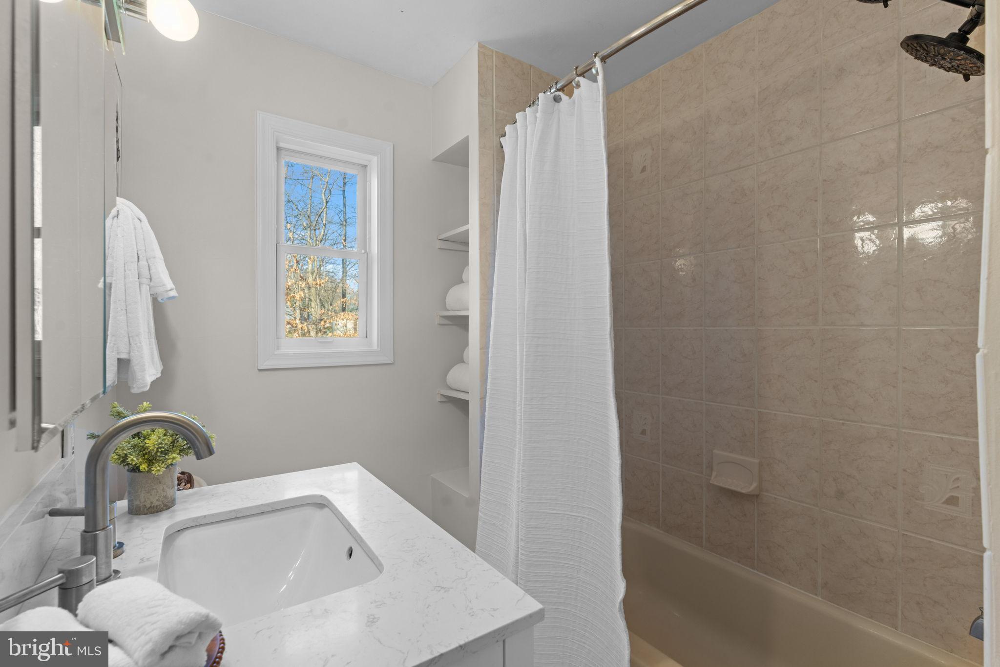 7448 LONG PINE DRIVE