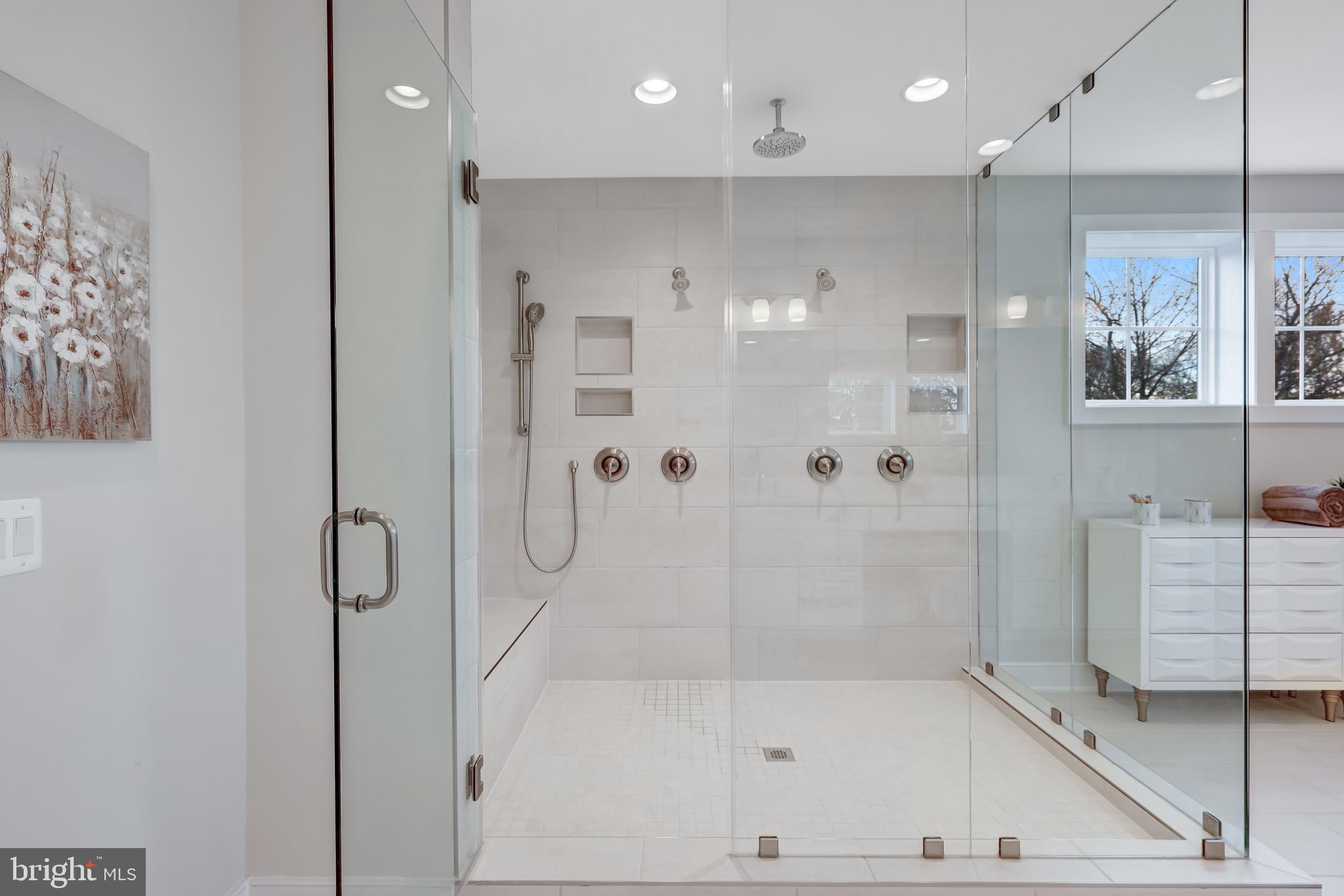 1429 SPRING VALE AVENUE