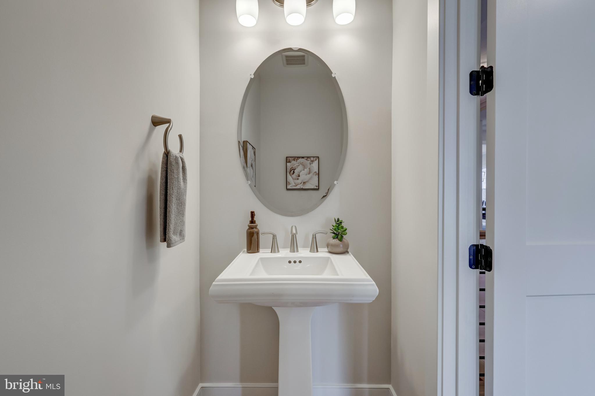 1429 SPRING VALE AVENUE