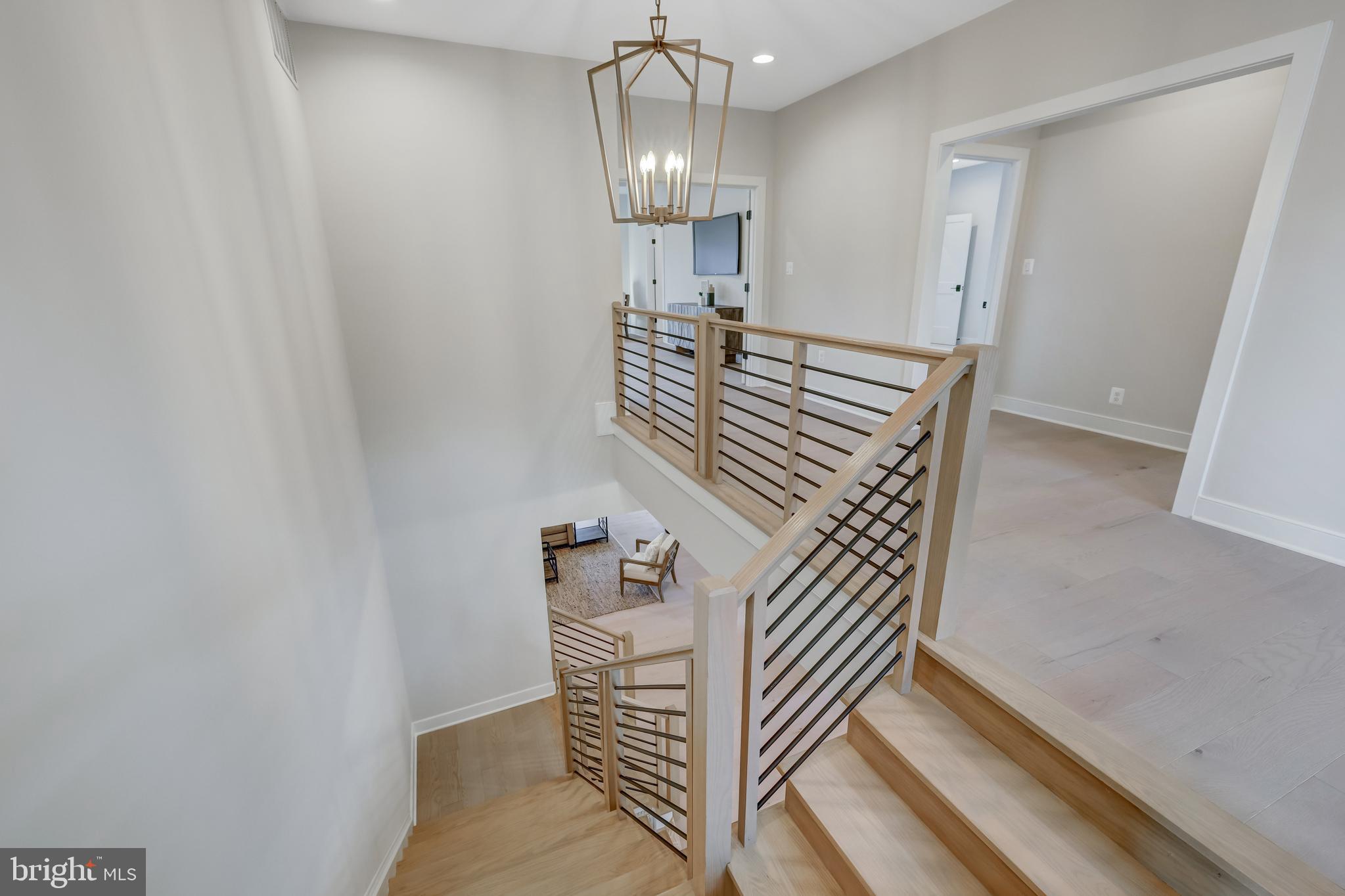 1429 SPRING VALE AVENUE