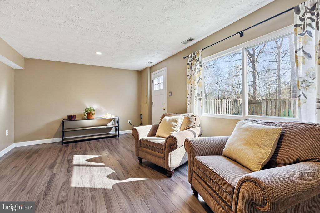 5851 ROCK FOREST COURT