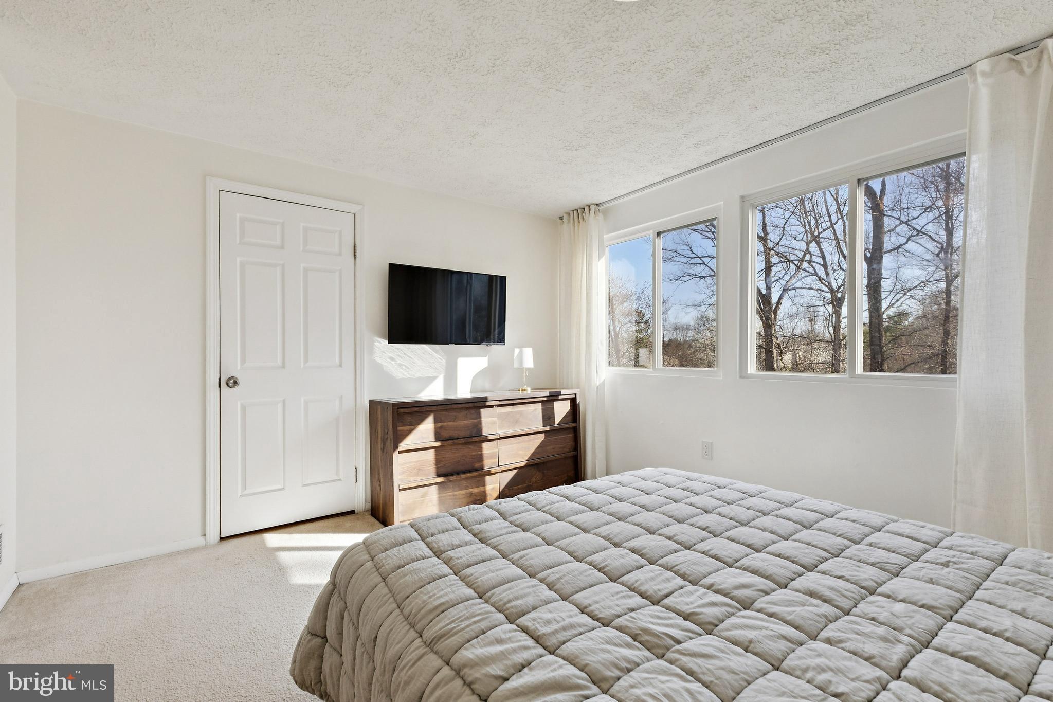 5851 ROCK FOREST COURT