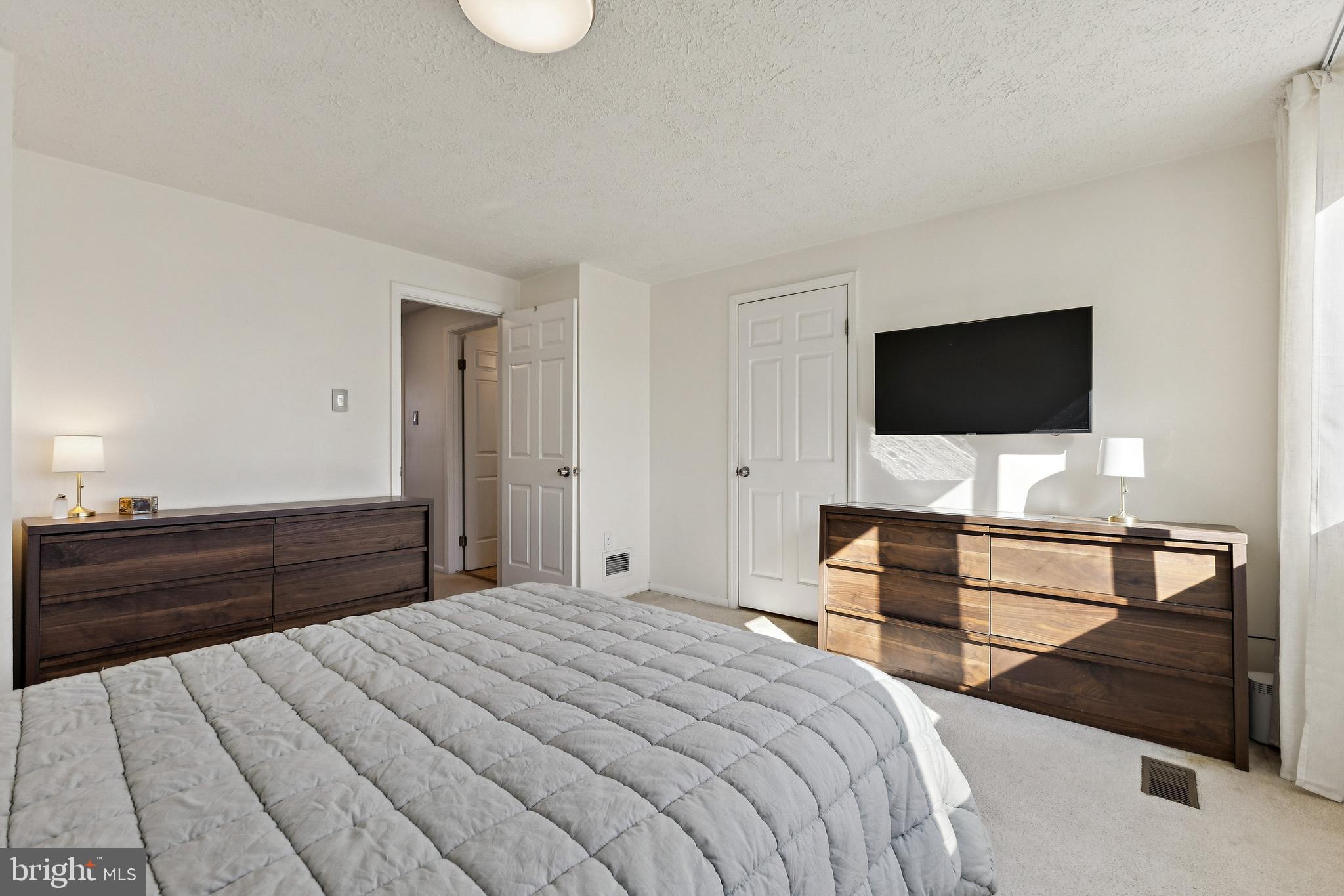 5851 ROCK FOREST COURT