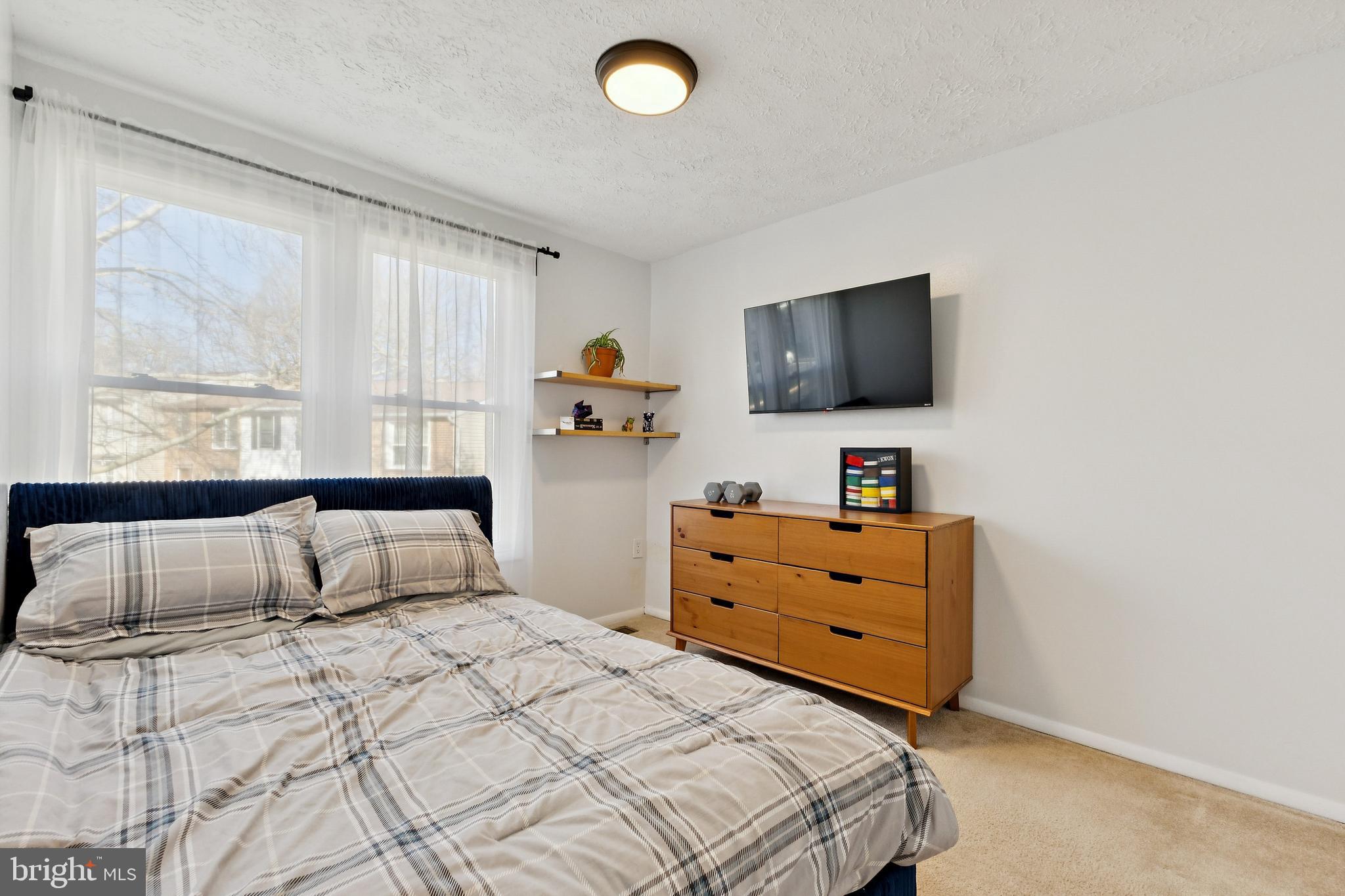 5851 ROCK FOREST COURT