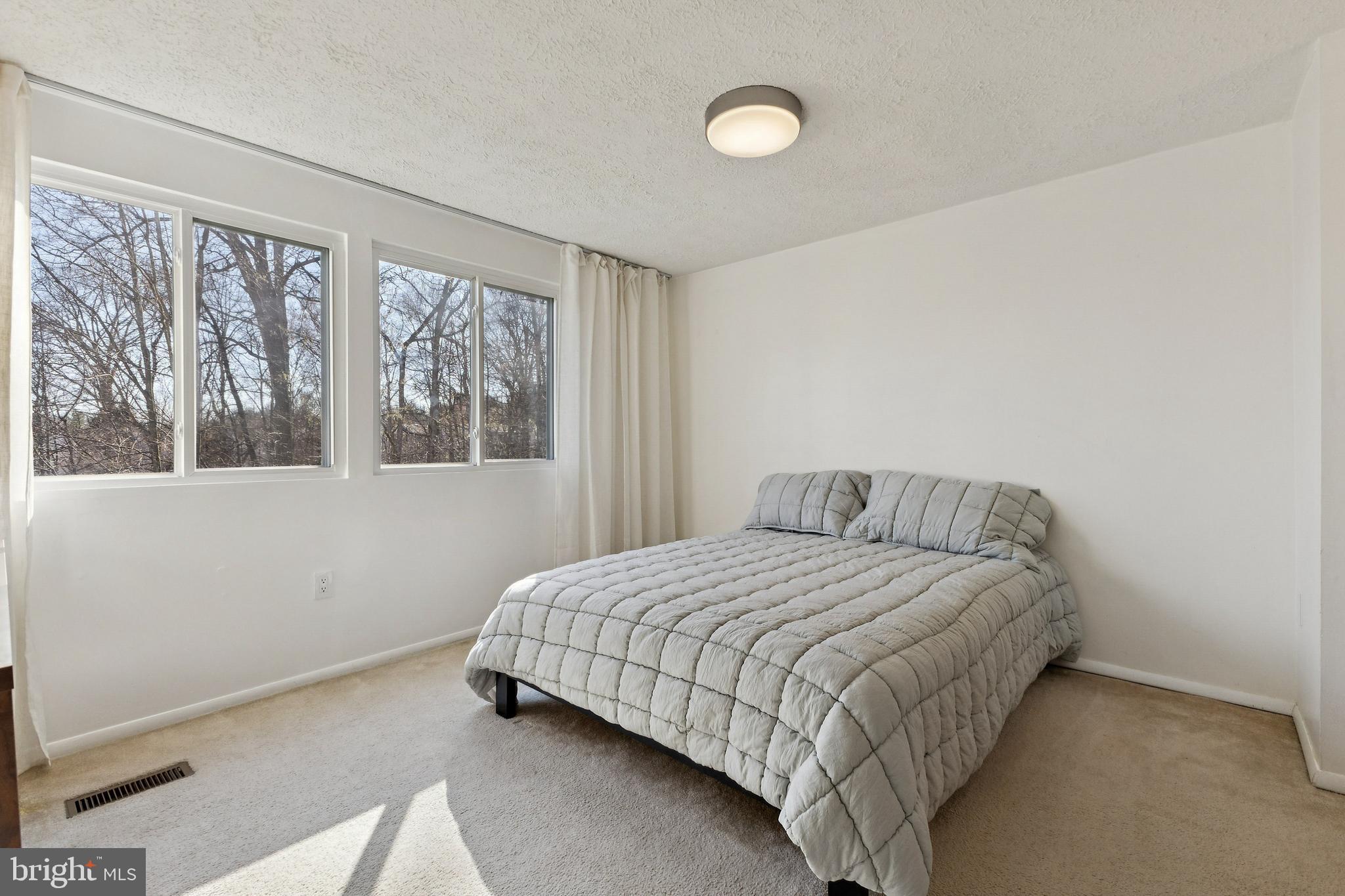 5851 ROCK FOREST COURT