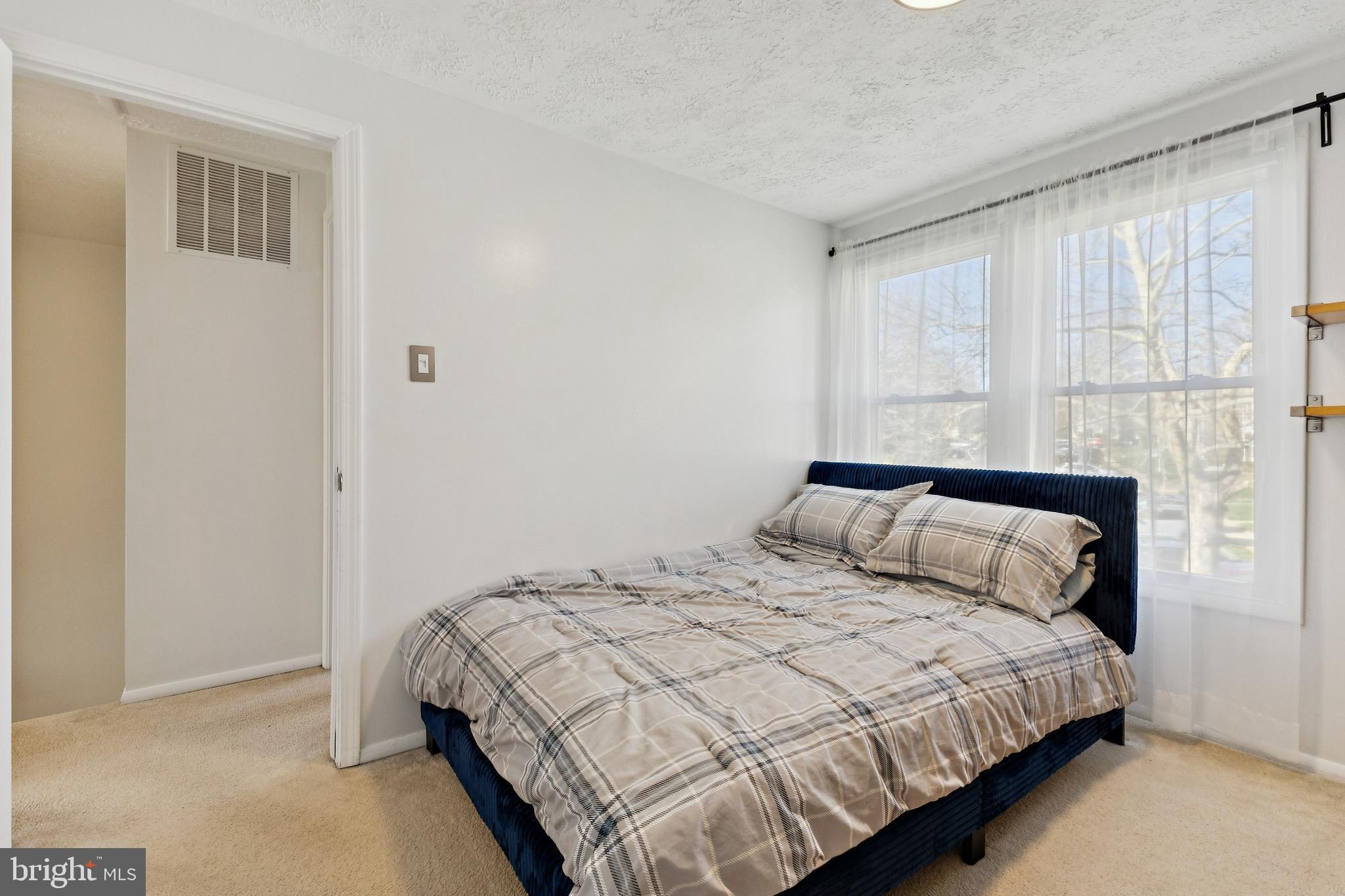 5851 ROCK FOREST COURT