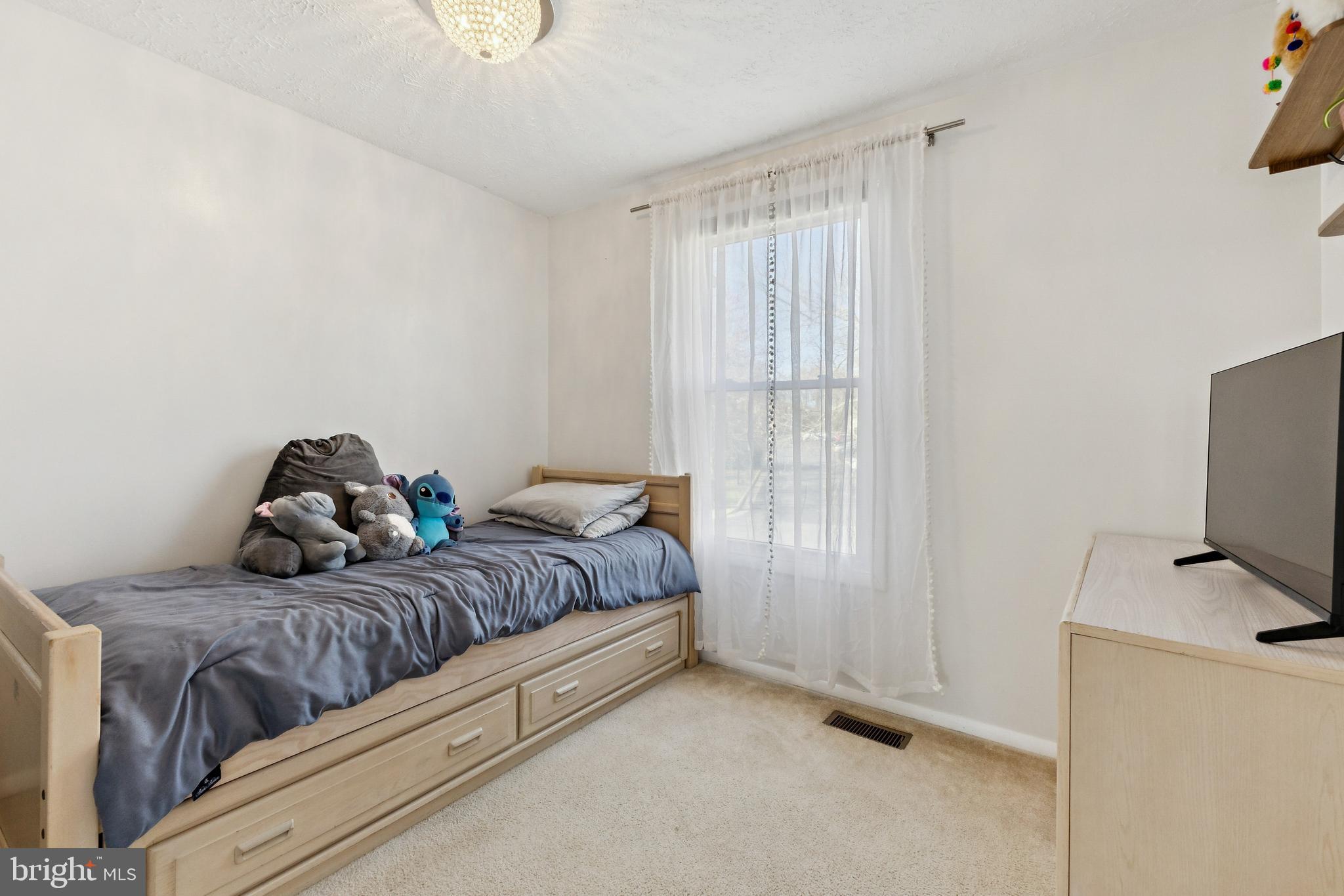 5851 ROCK FOREST COURT