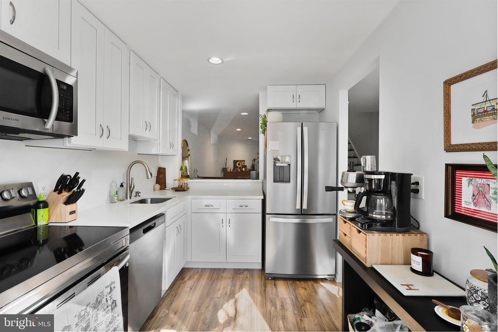 2120 WHISPERWOOD GLEN LANE