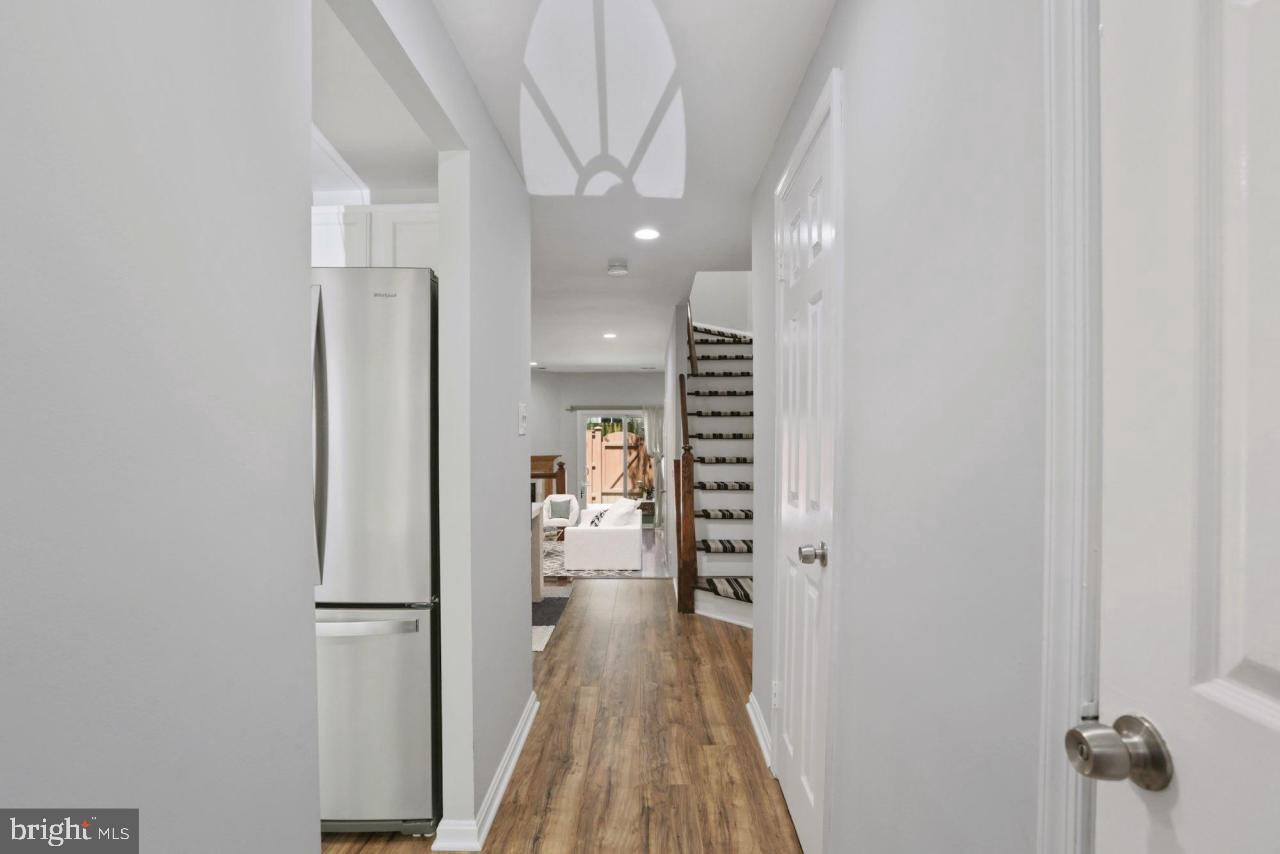 2120 WHISPERWOOD GLEN LANE