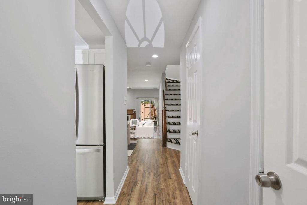 2120 WHISPERWOOD GLEN LANE