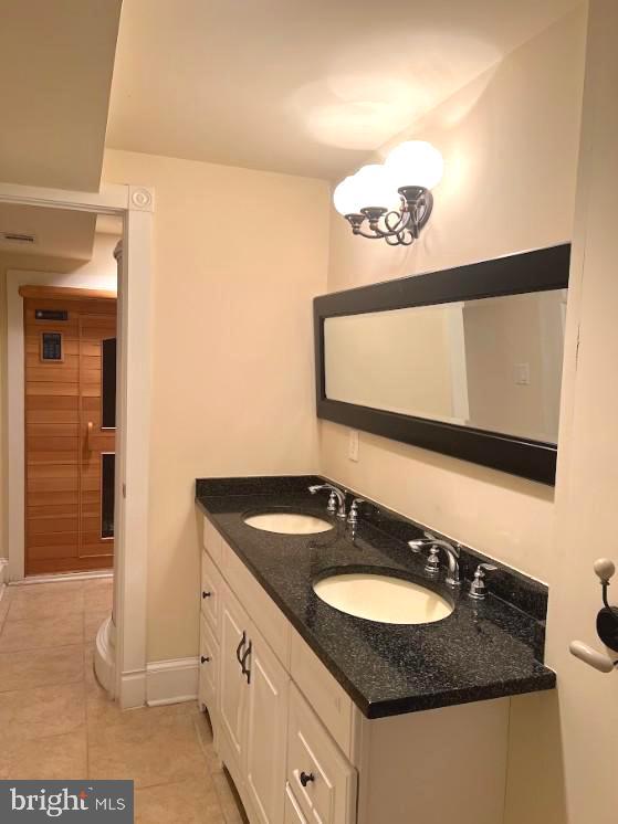 11816 WASHINGTON STREET