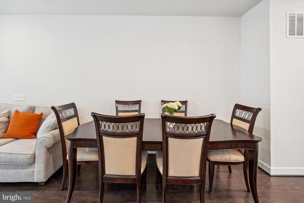 13358 SHERWOOD PARK LANE