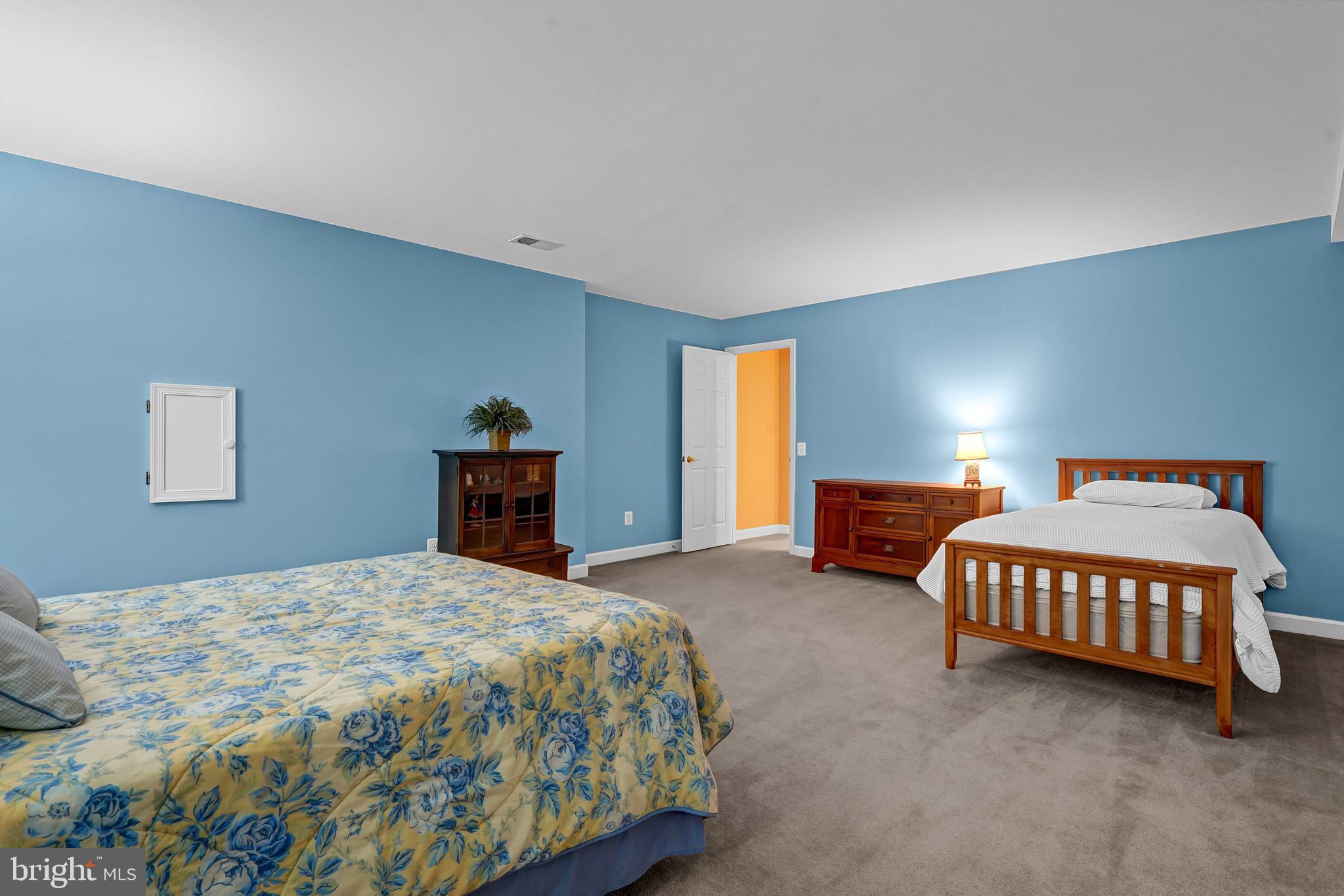 7366 HUNTERS OAK COURT