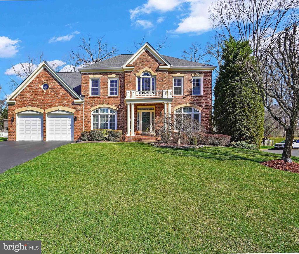 7366 HUNTERS OAK COURT