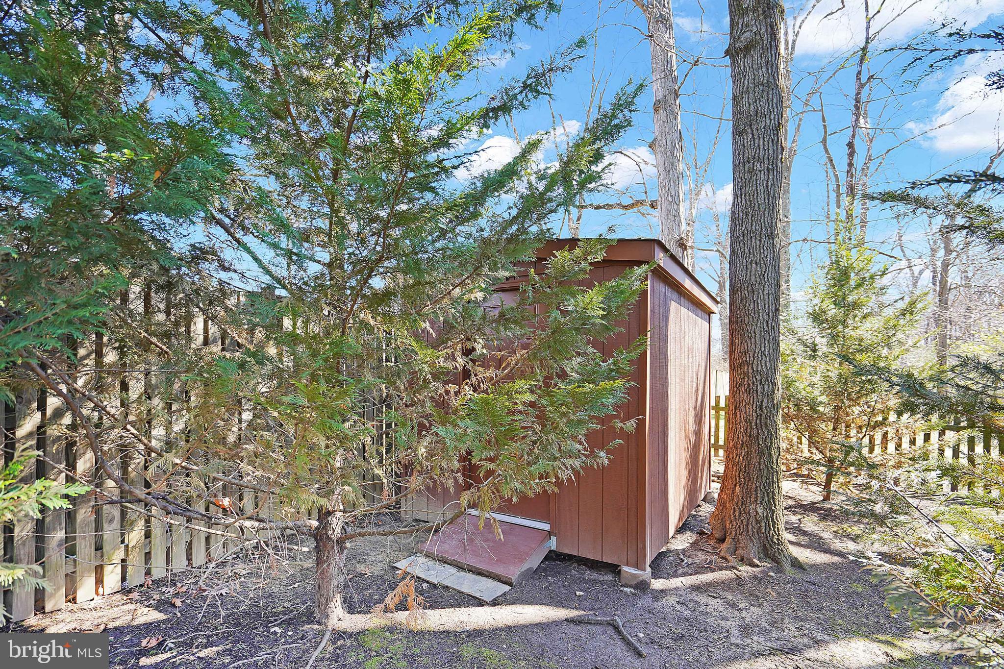 7366 HUNTERS OAK COURT