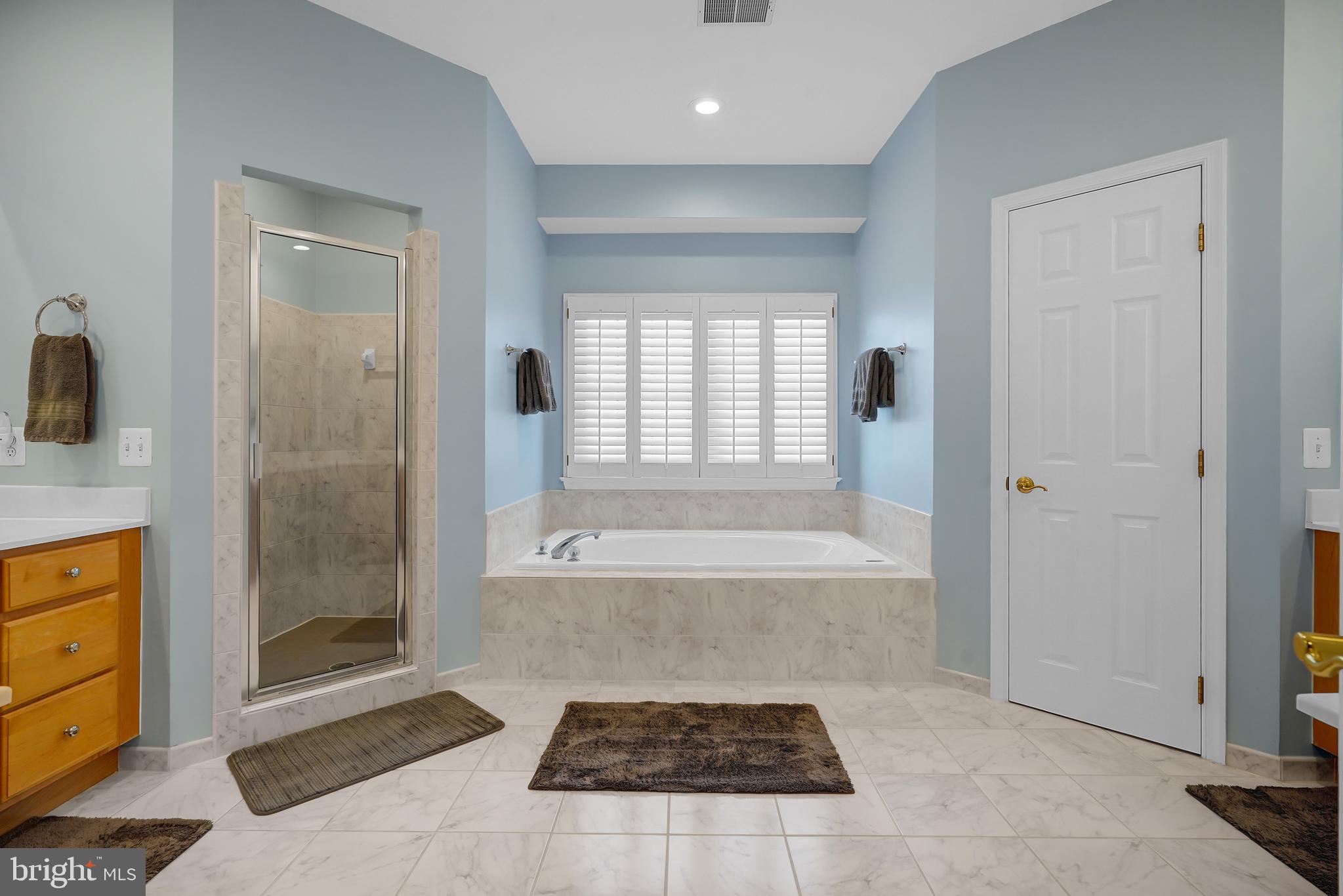 7366 HUNTERS OAK COURT