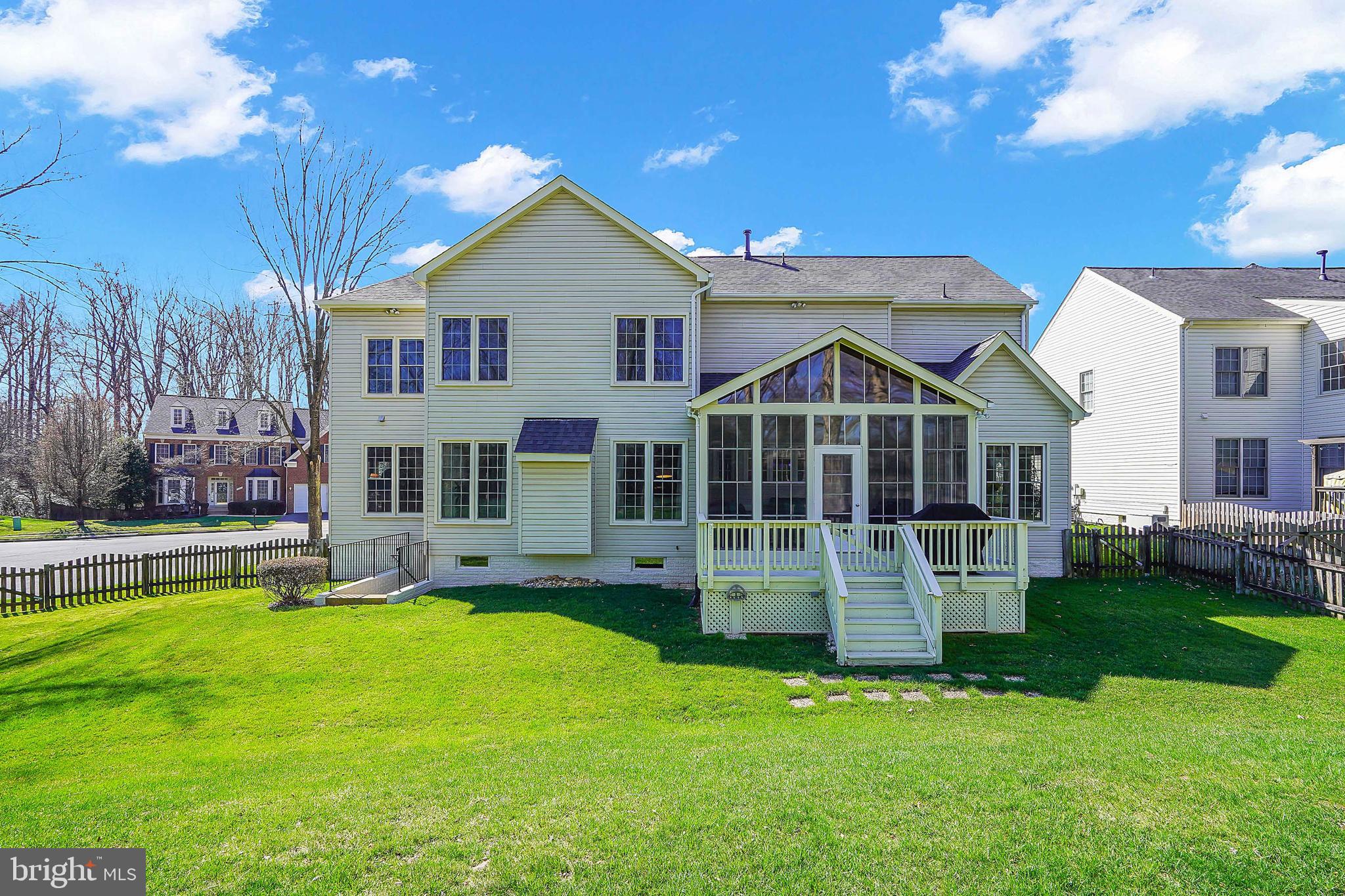 7366 HUNTERS OAK COURT